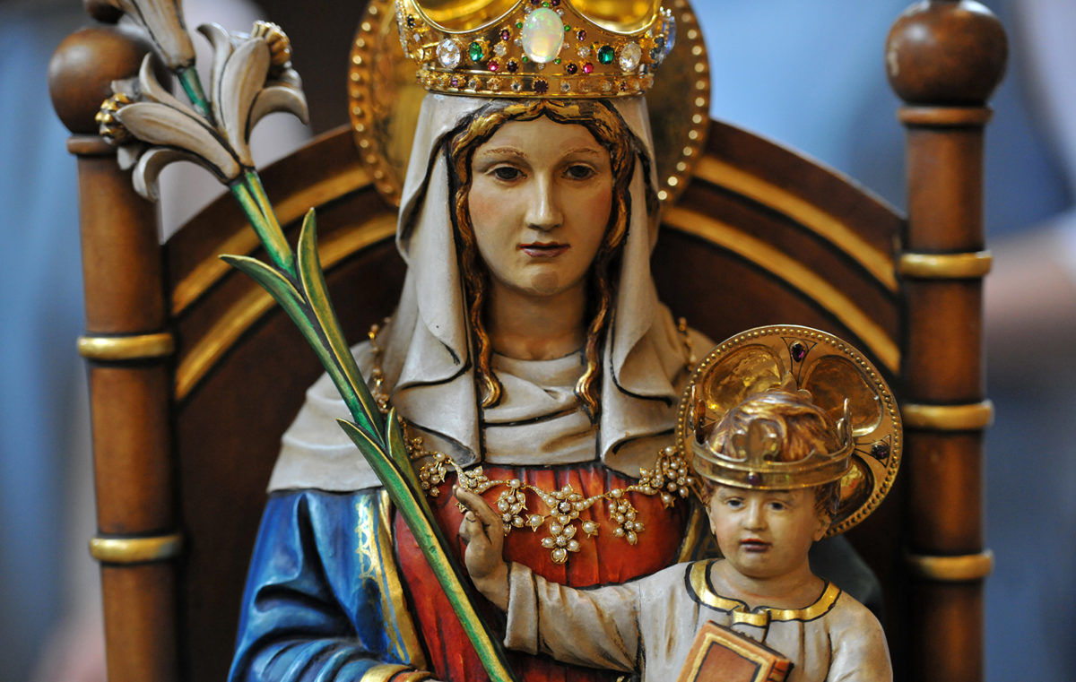 Mary - Our Lady of Walsingham Statue